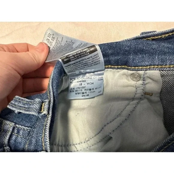 Levi’s Distressed Straight Leg Jeans – Size 18, 34W #0305 - Picture 6 of 7